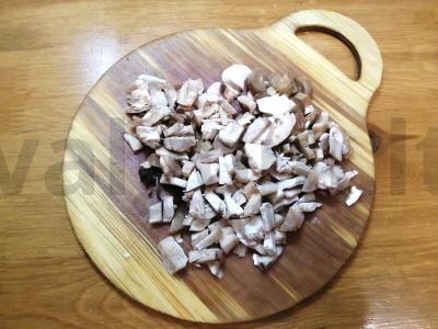 Šampinjonų kepurėlės su vištienos faršu Žingsnis 3