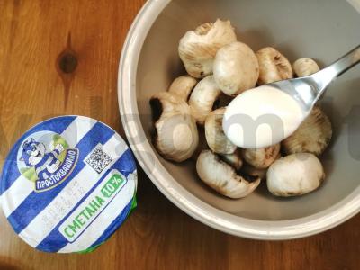 Šampinjonų kepurėlės su vištienos faršu Žingsnis 6