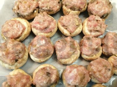 Šampinjonų kepurėlės su vištienos faršu Žingsnis 7