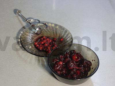 Salotos su vyšniomis ir varške Žingsnis 1