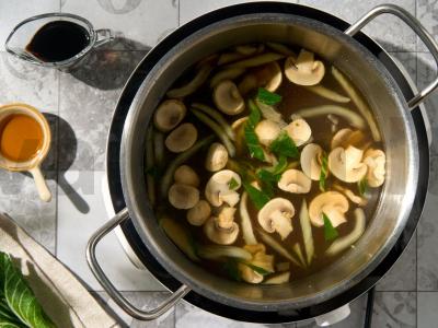 Paprastas grietinėlės ramenas su daržovėmis Žingsnis 3