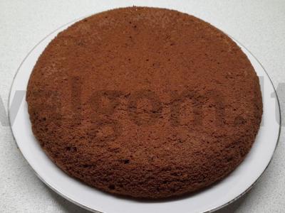 Lengvas šokoladinis biskvitas Žingsnis 6