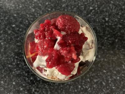 Desertas iš eskimo, sausainių, slyvų ir aviečių Žingsnis 7