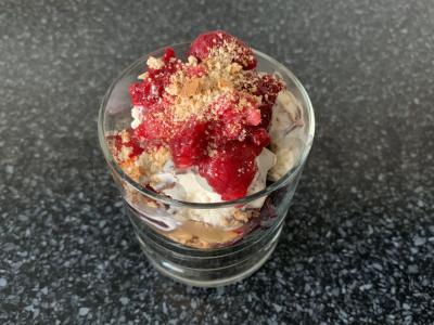 Desertas iš eskimo, sausainių, slyvų ir aviečių Žingsnis 8