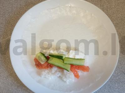 Spring rolls su silpnu sūdyta lašiša ir kreminiu sūriu Žingsnis 5