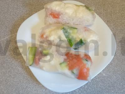 Spring rolls su silpnu sūdyta lašiša ir kreminiu sūriu Žingsnis 7