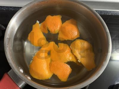 Gėrimas iš mandarinų, obuolių, šaltalankių ir spanguolių Žingsnis 1