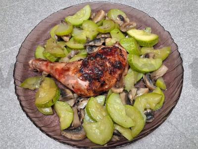 Keptas vištienos šlaunelė su cukinijų ir pievagrybių garnyru Žingsnis 6