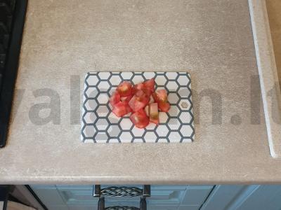 Lengvas salotas su avokadu ir medaus padažu Žingsnis 2