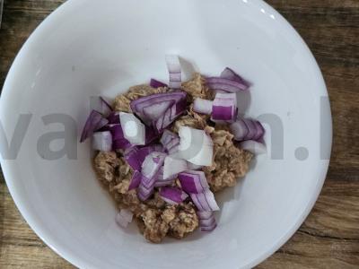 Įdarytos kiaušiniai su tunu ir kalendra Žingsnis 2