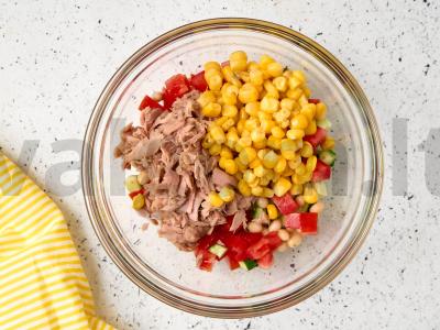 Salotos su tunu, pupelėmis ir daržovėmis Žingsnis 1