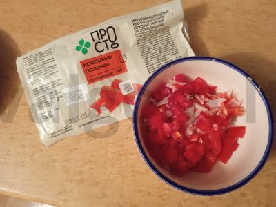 Tortilija kiaušinyje su krabų lazdelėmis Žingsnis 2