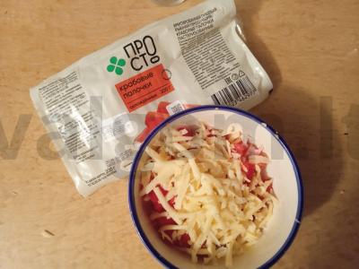 Tortilija kiaušinyje su krabų lazdelėmis Žingsnis 3