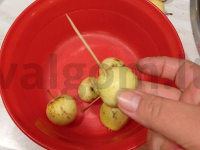 Obuolių uogienė iš veislės „Kitaika“ su šakele Žingsnis 2