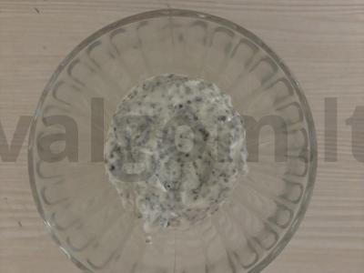 Desertas su graikišku jogurtu, chia sėklomis ir persimonu Žingsnis 4