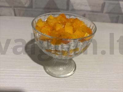 Desertas su graikišku jogurtu, chia sėklomis ir persimonu pagrindine nuotrauka