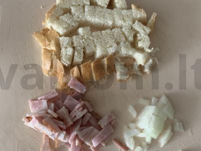 Pusryčiai su duona, šonine ir kiaušiniais Žingsnis 2