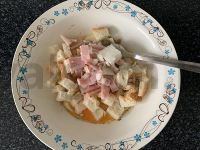 Pusryčiai su duona, šonine ir kiaušiniais Žingsnis 3