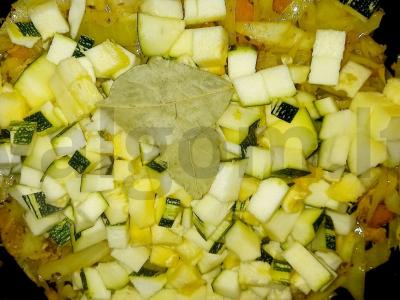 Troškinta kopūstai su cukinijomis Žingsnis 4