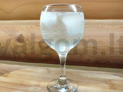 Atgaivinantis vasaros gėrimas „Citrininis mojitas“ pagrindine nuotrauka