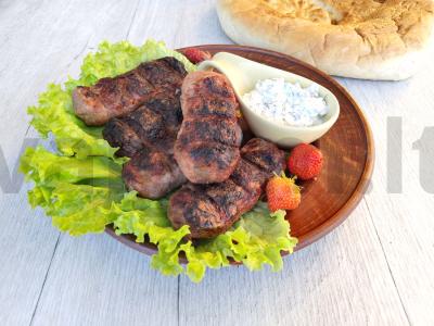 Kumpiai ant grilio su česnako padažu pagrindine nuotrauka