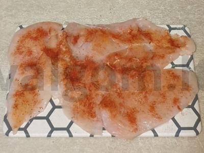 Vištienos filė po sūrio ir pomidorų šydu Žingsnis 1