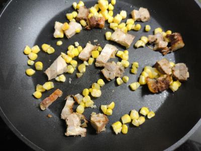 Kiaušiniai su šonine ir kukurūzais Žingsnis 2