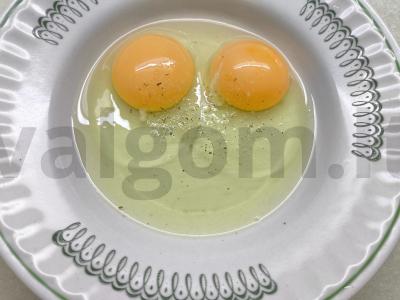 Kiaušiniai su šonine ir kukurūzais Žingsnis 3