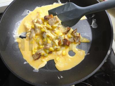 Kiaušiniai su šonine ir kukurūzais Žingsnis 5