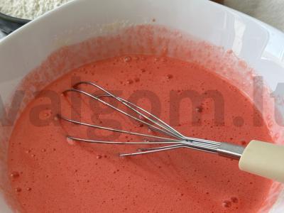 Triflis „Raudonas aksomas“ vasario 14-ąją Žingsnis 1