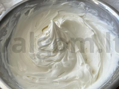 Triflis „Raudonas aksomas“ vasario 14-ąją Žingsnis 4