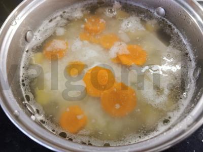 Moliūgų sriuba-pyragas su lydytu sūriu Žingsnis 3