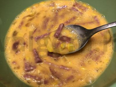 Omletas su dešra ir kukurūzais Žingsnis 4