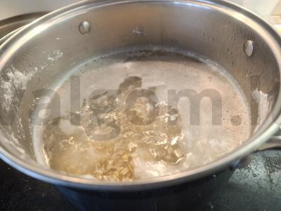 Vištienos sriuba su avižiniais dribsniais ir sėlenomis Žingsnis 3