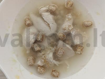 Vištienos sriuba su avižiniais dribsniais ir sėlenomis pagrindine nuotrauka