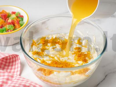 Apelsinų keksas su cukatais ir migdolais Žingsnis 3