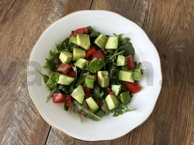 Salotas su rukola, avokadu ir krevetėmis Žingsnis 5