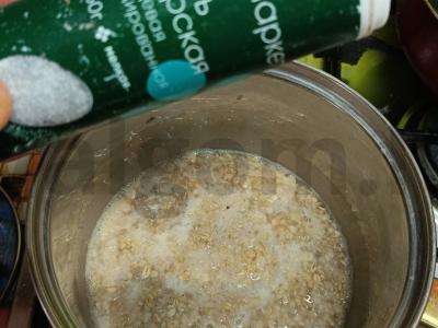 Avižinė košė su džiovintais slyvomis pusryčiams Žingsnis 2