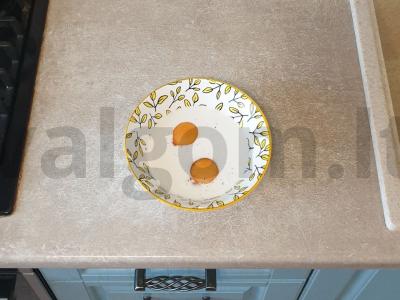 Švelnus omletas su mėsa, sūriu ir žaliu svogūnu Žingsnis 3