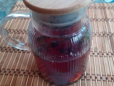 Kompotas su slyvomis, erškėtrožėmis ir juodaisiais serbentais Žingsnis 4