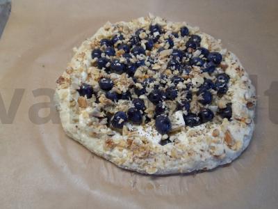 Varškės galeta su lydytu sūriu ir vynuogėmis Žingsnis 7