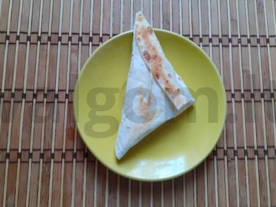 Užkandis iš lavašo su pesto, rukola ir kiaušiniu Žingsnis 7