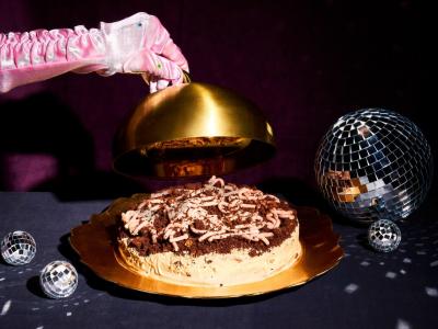 Kirmėlinis pyragas pagrindine nuotrauka