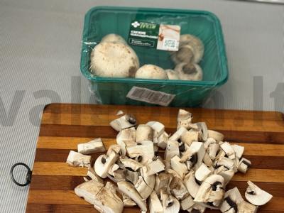 Kotletai su pievagrybiais pietums Žingsnis 1