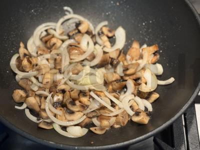 Kotletai su pievagrybiais pietums Žingsnis 3