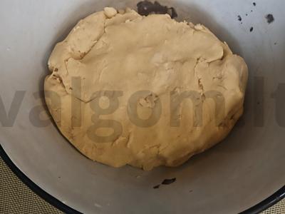 Riešutai su kondensuotu pienu arbatai Žingsnis 3