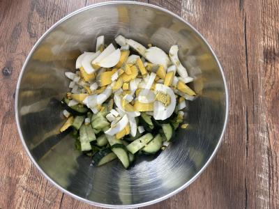 Mažai kaloringa jūros gėrybių salotos Žingsnis 4