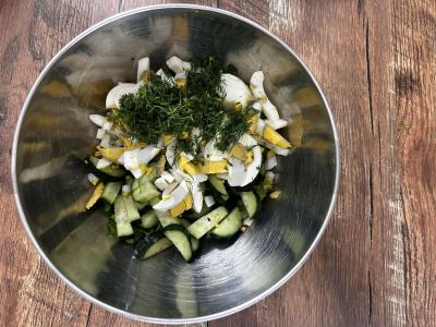 Mažai kaloringa jūros gėrybių salotos Žingsnis 5