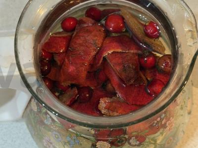 Arbata „Naudinga“ su granatų žievelėmis ir šaltalankiais Žingsnis 2