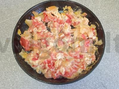 Kiaušinienė su pomidoru ir paprikomis gruziniškai Žingsnis 6